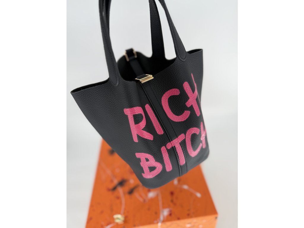 Élise 19 LIMITED EDITION RICH BITCH 01/01