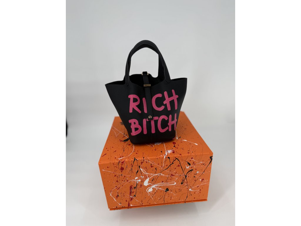 Élise 19 LIMITED EDITION RICH BITCH 01/01