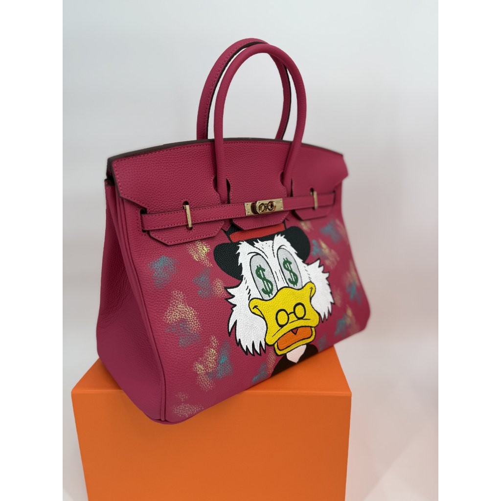 Rich Duck Money Eyes LIMITED EDITION 1/1 – Icona 30 Fuchsia by Luxelle Paris