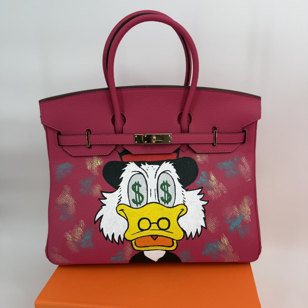 Rich Duck Money Eyes LIMITED EDITION 1/1 – Icona 30 Fuchsia by Luxelle Paris